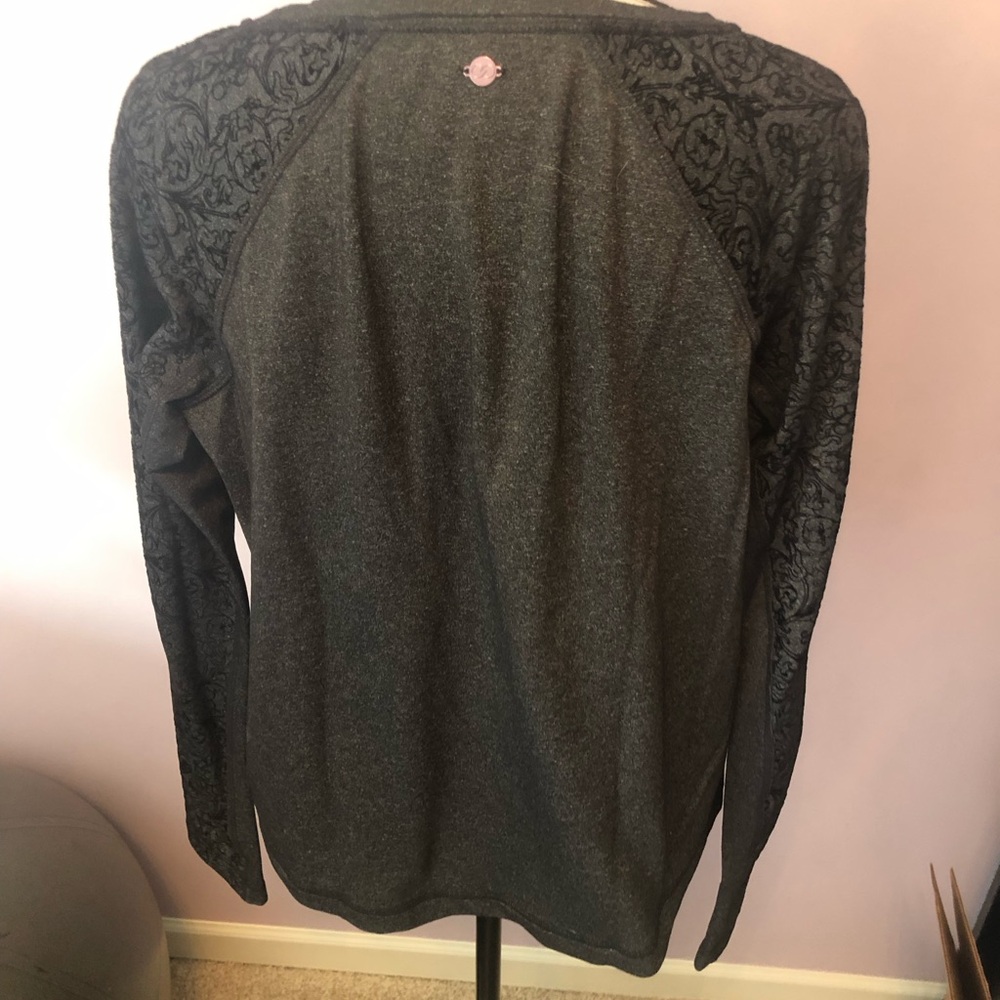 Calia ladies size medium long sleeve black and grey shirt like new - Picture 6 of 10
